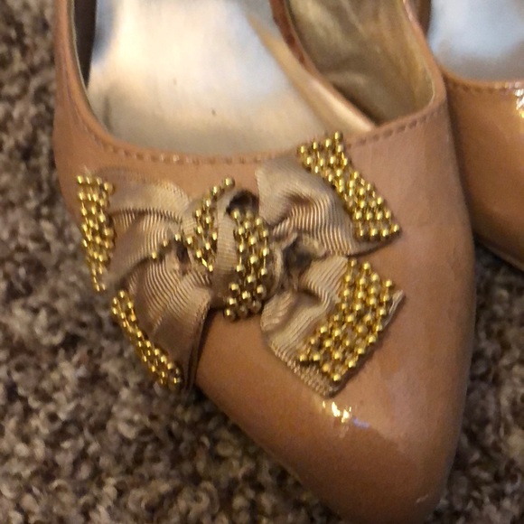 Tan short slingback heels - Picture 2 of 7
